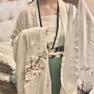 王者荣耀女生同人爽出白浆
